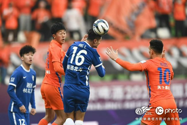 谢霆锋、葛优、那英、容祖儿、钟欣桐、蔡卓妍、温碧霞、谭耀文、林鹏、白冰等亮相红毯。