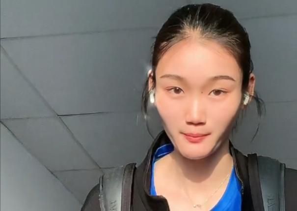大方认爱卡哥：是的，我们订婚了 锦绣开年！